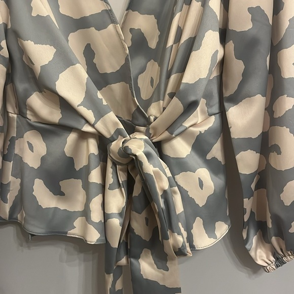 Satin Wrap Top w Abstract Print - ASOS Never Fully Dressed - Picture 3 of 4